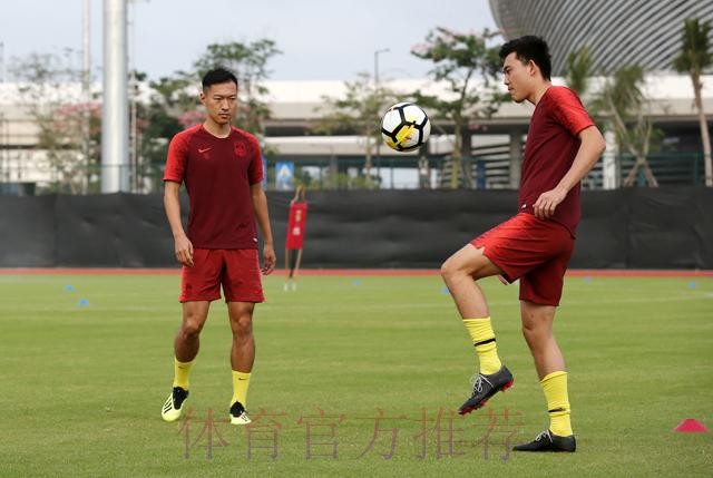 海口首训 里皮盼通过集训比赛进一步调整球员状态 海口首训 里皮盼通过集训比赛进一步调整球员状态